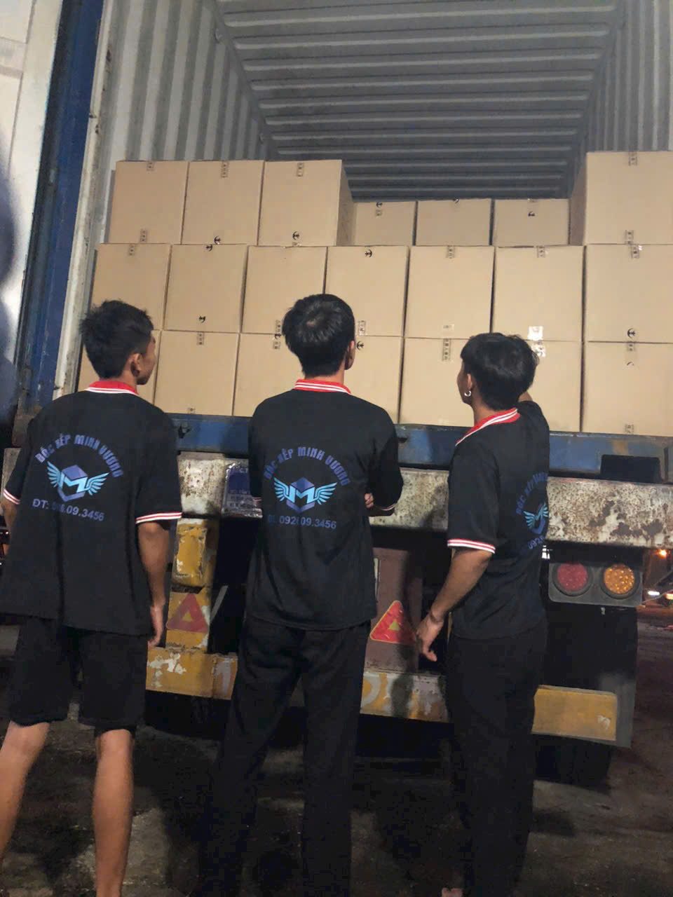 bốc xếp Hà Nội uy tín, chuyên nghiệp, giá tốt